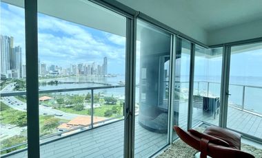 PH YACHT CLUB / AVENIDA BALBOA / VENTA