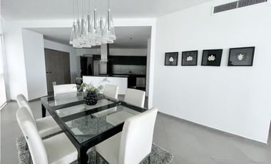 PH YACHT CLUB / AVENIDA BALBOA / VENTA