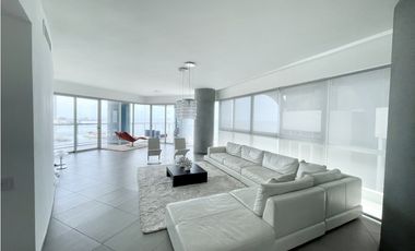 PH YACHT CLUB / AVENIDA BALBOA / VENTA