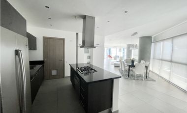 PH YACHT CLUB / AVENIDA BALBOA / VENTA