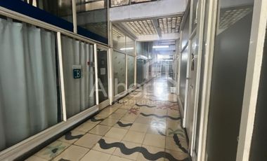 VENTA LOCAL EN GALERÍA - HAEDO CENTRO (LADO NORTE)