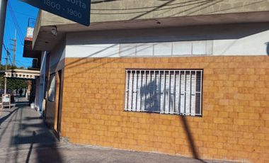 ALQUILER - CONSULTORIO/ OFICINA - MORON