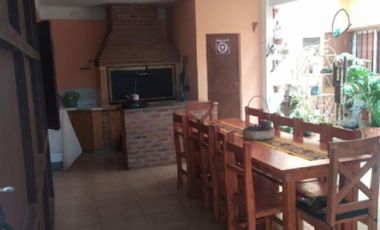BLOCK : CHALET + DEPTOS- ZONA PLAYA GRANDE