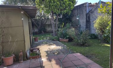 Venta / casa 4 ambientes / Lote 10 x 36 /Castelar
