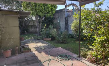 Venta / casa 4 ambientes / Lote 10 x 36 /Castelar
