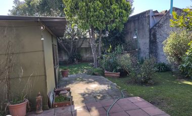 Venta / casa 4 ambientes / Lote 10 x 36 /Castelar