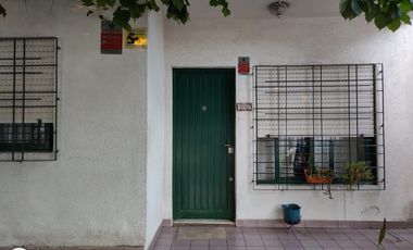 Venta / casa 4 ambientes / Lote 10 x 36 /Castelar