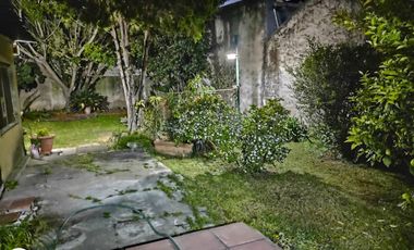 Venta / casa 4 ambientes / Lote 10 x 36 /Castelar