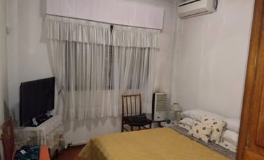 Venta / casa 4 ambientes / Lote 10 x 36 /Castelar