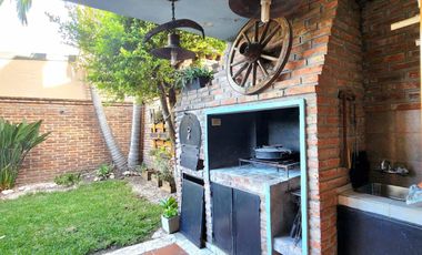 INCREIBLE CASA CON PISCINA