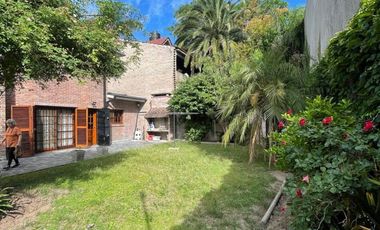 Casa de cuatro ambientes a la venta en Bella Vista, APTO CREDITO