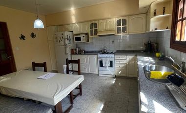 Casa de cuatro ambientes a la venta en Bella Vista, APTO CREDITO