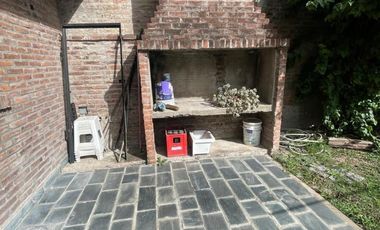 Casa de cuatro ambientes a la venta en Bella Vista, APTO CREDITO