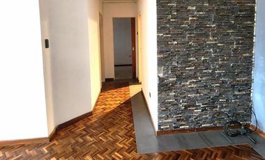 DEPARTAMENTO CENTRICO DOS DORMITORIOS CON COCHERA