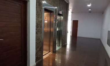 Departamento con cochera en venta semipiso en macrocentro