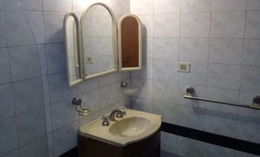 EXCELENTE DEPARTAMENTO DE 3 AMBIENTES EN PRIMER PISO.