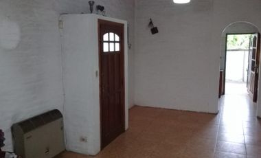 EXCELENTE DEPARTAMENTO DE 3 AMBIENTES EN PRIMER PISO.