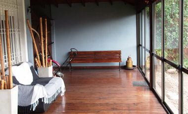 AMPLIO CHALET EN 2 PLANTAS - LOTE DE 440 M2