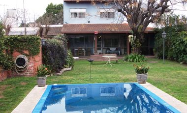 AMPLIO CHALET EN 2 PLANTAS - LOTE DE 440 M2