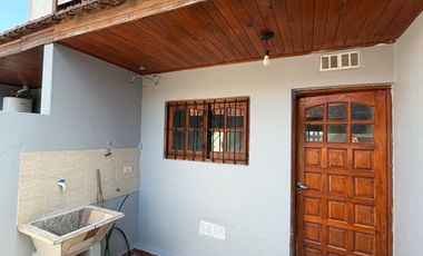 Alquiler duplex 3 ambientes con patio cochera Rafael Castillo