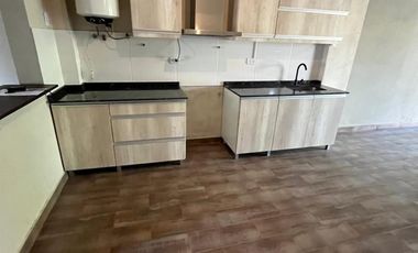 ALQUILER - EXCELENTE PH CON COCHERA Y PATIO - 200 MT2 A ESTRENAR -CONSTITUYENTES 700 - VILLA MADERO