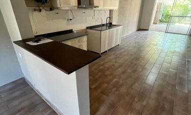 ALQUILER - EXCELENTE PH CON COCHERA Y PATIO - 200 MT2 A ESTRENAR -CONSTITUYENTES 700 - VILLA MADERO
