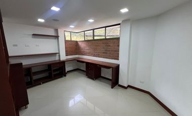 Casa en Arriendo Ubicado en Envigado Codigo 1458