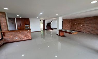 Casa en Arriendo Ubicado en Envigado Codigo 1458