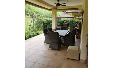 Embassy Club Casa.PARA INVERSION. PRECIO AJUSTADO