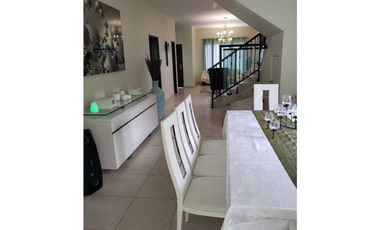 Embassy Club Casa.PARA INVERSION. PRECIO AJUSTADO
