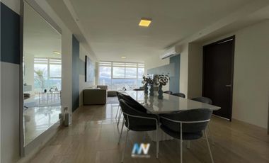 APARTAMENTO EN VENTA EN LA AV BALBOA VISTA AL MAR