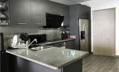 APARTAMENTO EN VENTA EN LA AV BALBOA VISTA AL MAR