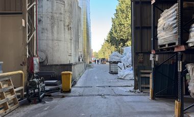 Nave Industrial en Pablo Podesta de 1200 m2 cubiertos