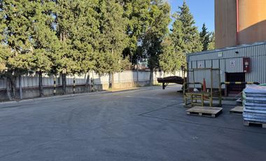 Nave Industrial en Pablo Podesta de 1200 m2 cubiertos