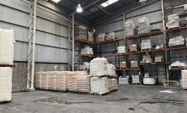 Nave Industrial en Pablo Podesta de 1200 m2 cubiertos