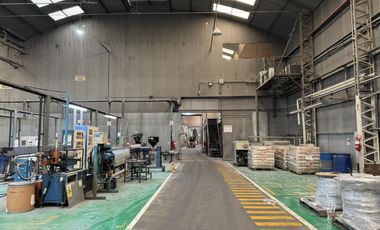 Nave Industrial en Pablo Podesta de 2500 m2 cubiertos