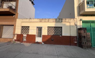 Casa sobre lote propio en alquiler para uso comercial o profesional !