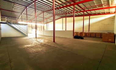 Venta de complejo de bodegas con anden en Tocumen