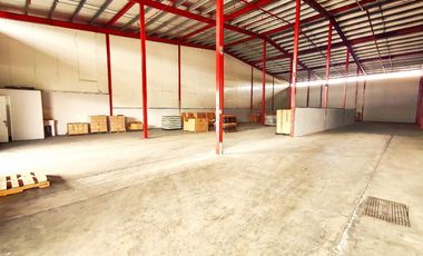 Venta de complejo de bodegas con anden en Tocumen
