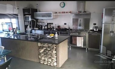 Venta / Alquiler - Galpón, Casa, Oficina, Terraza - Olivos, Vicente Lopez