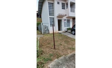 Venta de casa en Brisas del Lago/ Tocumen/ Panamá/ 103m2