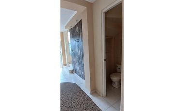 Venta de casa en Brisas del Lago/ Tocumen/ Panamá/ 103m2