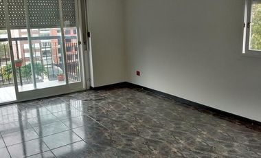 IDEAL INVERSOR Excelente dpto en venta c/ renta. a pasos de Plaza san martin!