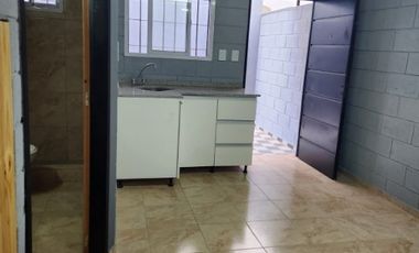 Departamento Tipo Casa en alquiler en Lanus Oeste