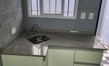 Departamento Tipo Casa en alquiler en Lanus Oeste