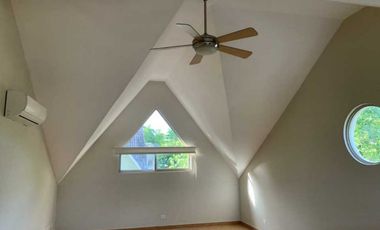Venta de hermosa casa en Embassy Gardens ubicadaen Clayton