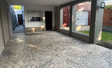 Casa en alquiler en San Antonio de Padua Sur