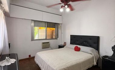 Casa - Lote propio - Para 2 familias - Jardin - Pileta - Garage