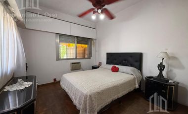 Casa - Lote propio - Para 2 familias - Jardin - Pileta - Garage