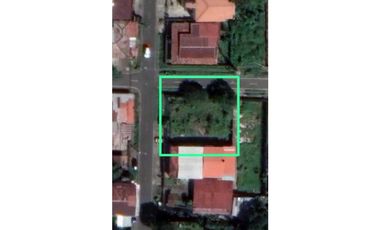 SE ALQUILA TERRENO DE ESQUINA